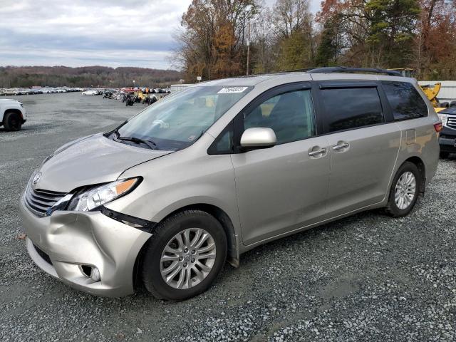 2017 TOYOTA SIENNA XLE 2017 image