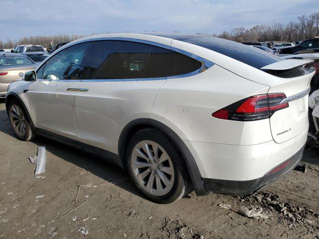 Obraz 2 z 2017 TESLA MODEL X  2017 z VIN 5YJXCAE20HF068009