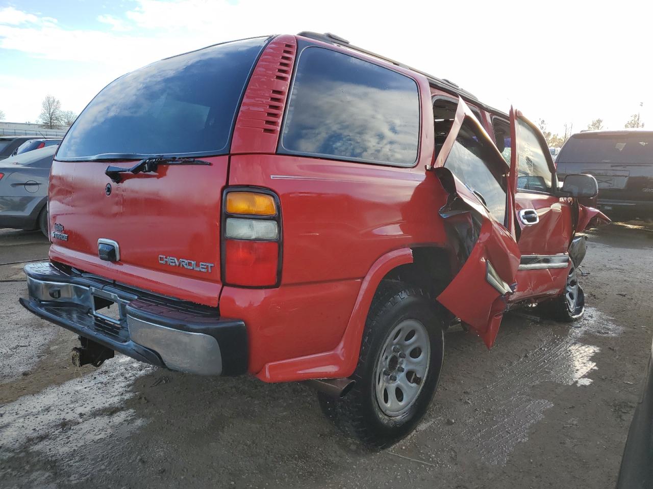 Image 3 of 2005 CHEVROLET TAHOE K1500 2005 with VIN 1GNEK13T05R193207