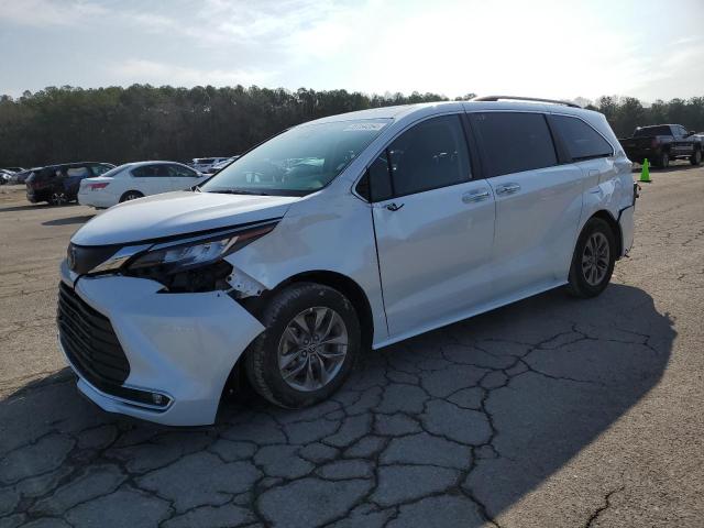 Obraz 1 z 2023 TOYOTA SIENNA XLE 2023 z VIN 5TDYRKEC3PS171789
