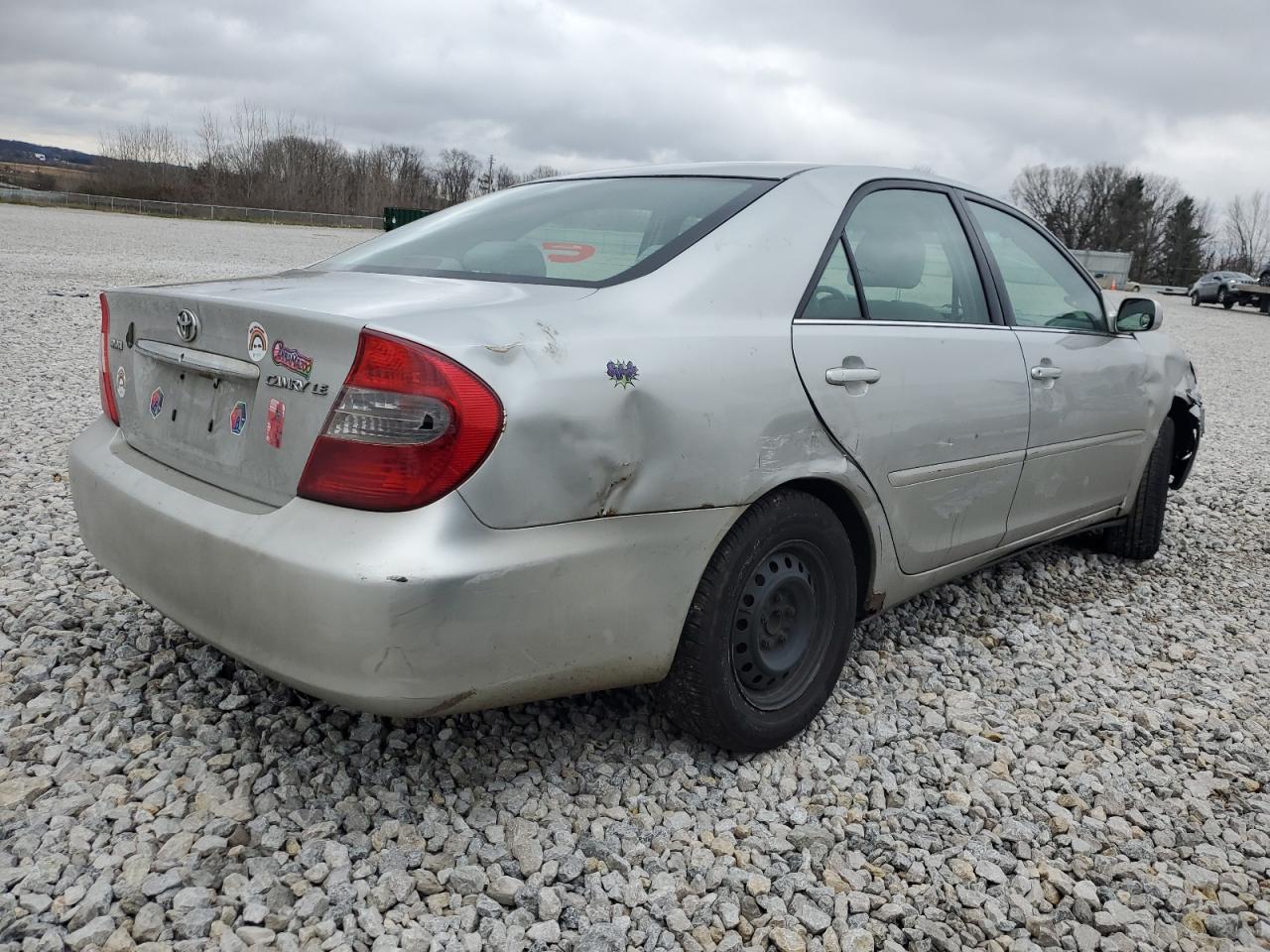 Obraz 3 z 2004 TOYOTA CAMRY LE 2004 z VIN 4T1BE32K44U318708