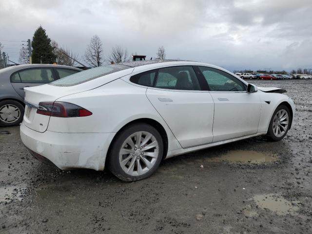 Obraz 3 z 2016 TESLA MODEL S  2016 z VIN 5YJSA1E16GF172784