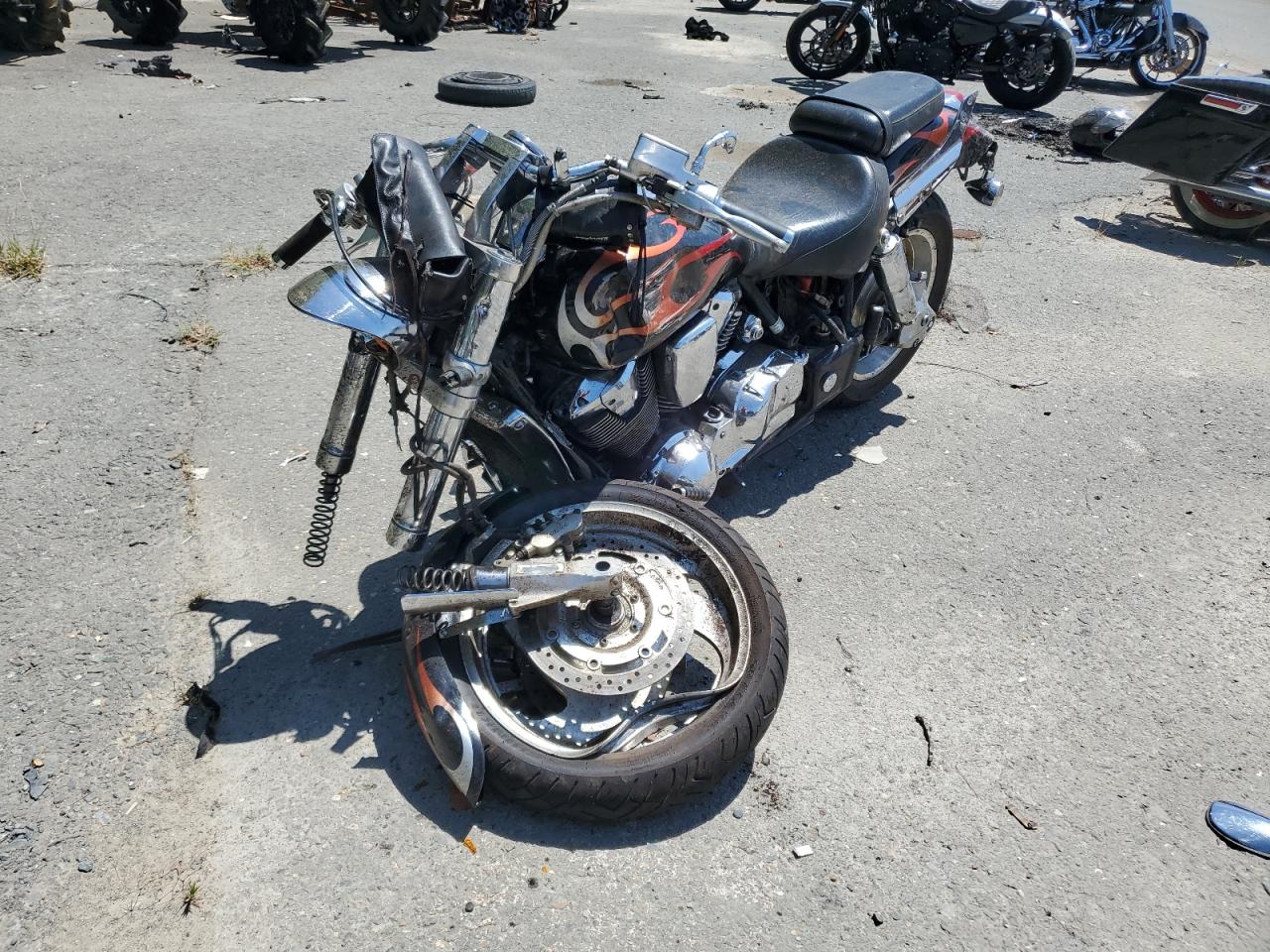 Image 2 of 2006 HONDA VTX1800 C3 2006 with VIN 1HFSC46696A401798