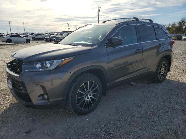 Image 1 of 2018 TOYOTA HIGHLANDER SE 2018 with VIN 5TDJZRFHXJS551093