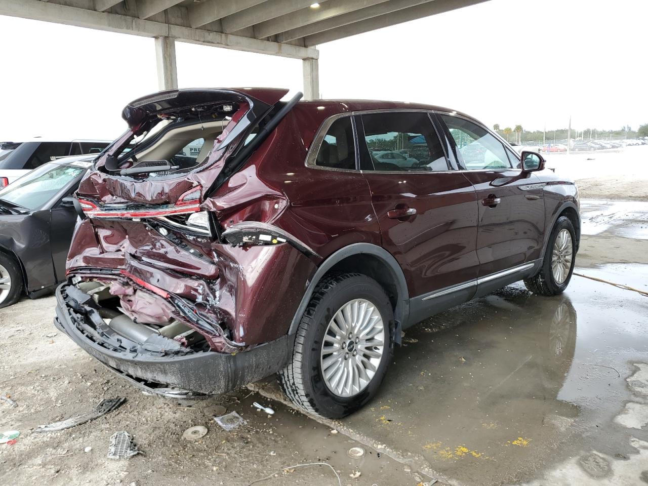 Image 3 of 2019 LINCOLN NAUTILUS  2019 with VIN 2LMPJ8J95KBL39216