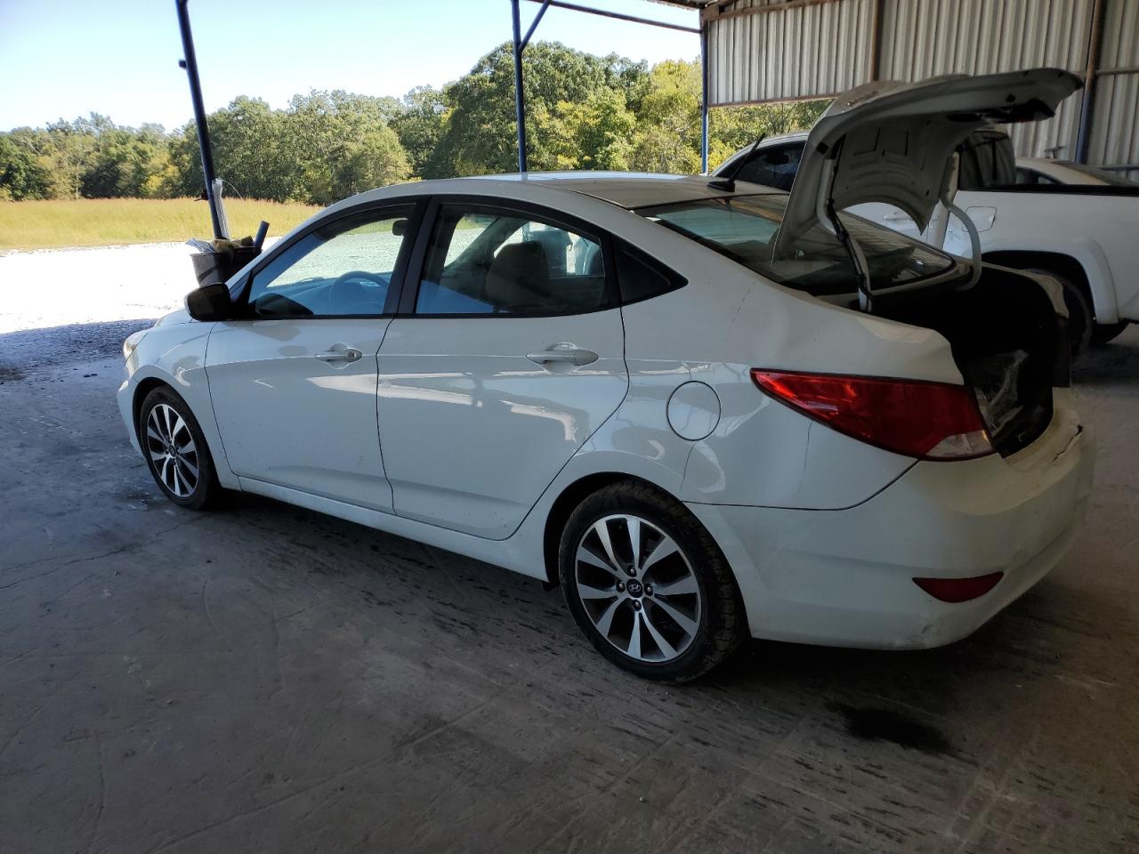 Image 2 of 2017 HYUNDAI ACCENT SE 2017 with VIN KMHCT4AE3HU342953
