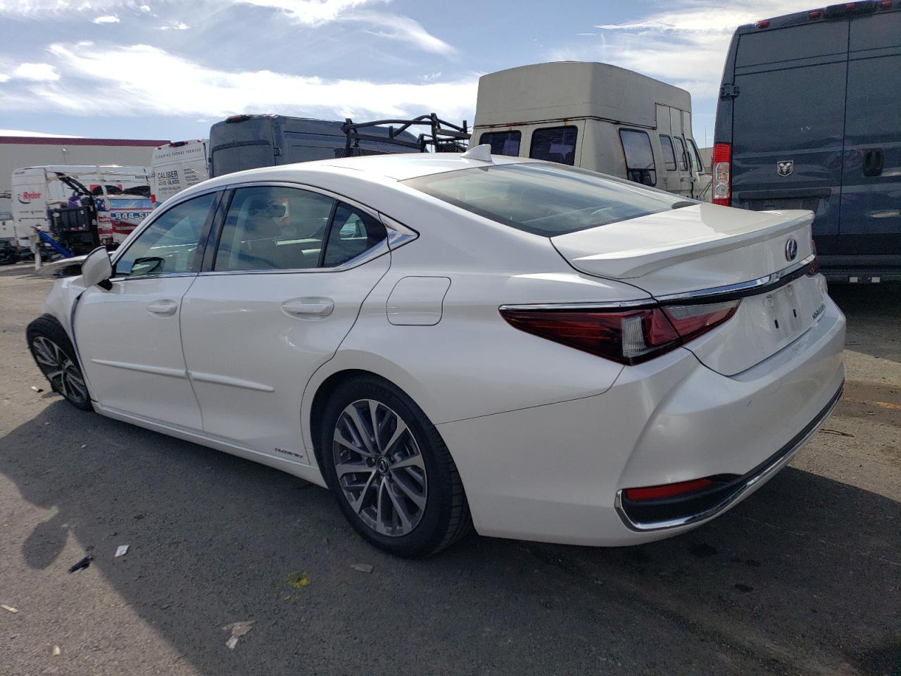 Image 2 of 2022 LEXUS ES 300H BASE 2022 with VIN 58ACA1C18NU017928