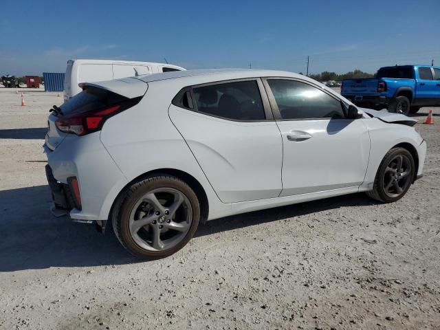 Image 3 of 2019 HYUNDAI VELOSTER BASE 2019 with VIN KMHTG6AF4KU003148