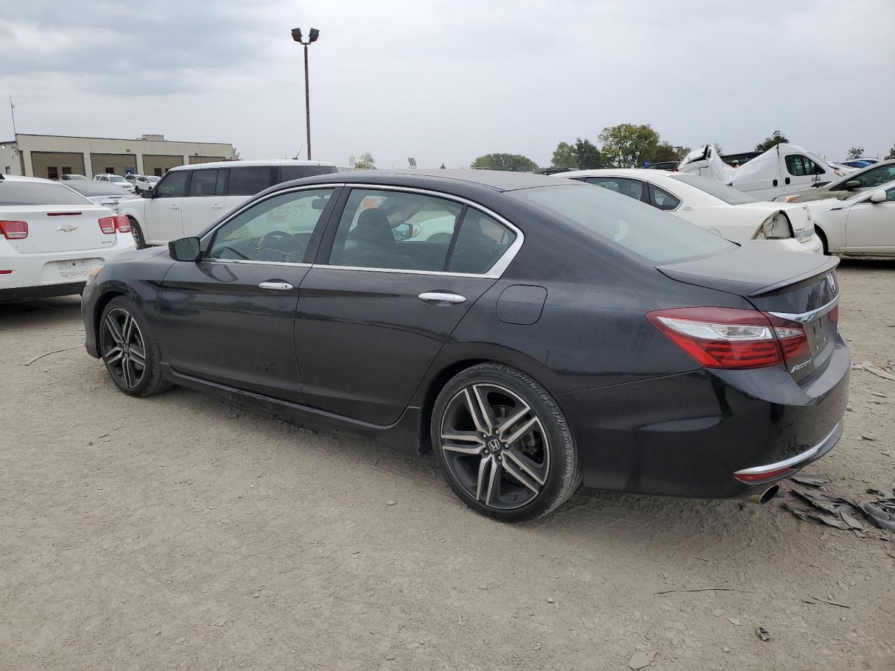 Изображение 2 2017 HONDA ACCORD SPORT SPECIAL EDITION 2017 с VIN 1HGCR2F19HA166359