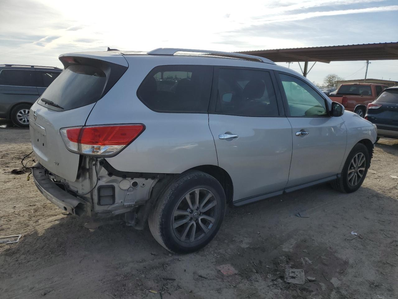 Obraz 3 z 2015 NISSAN PATHFINDER S 2015 z VIN 5N1AR2MN1FC638305
