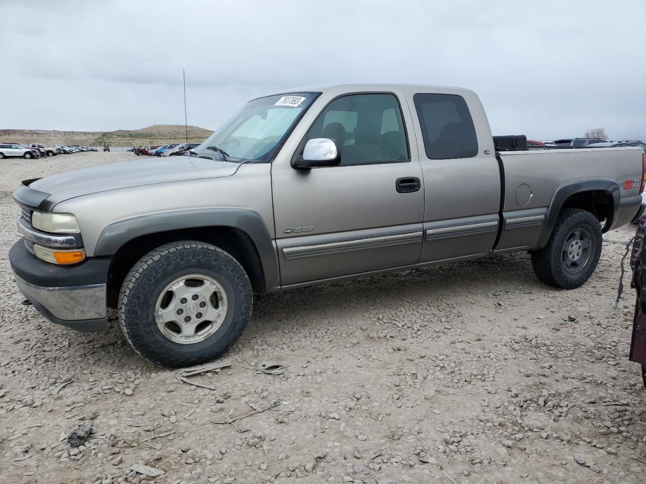 Image 1 of 2000 CHEVROLET SILVERADO K1500 2000 with VIN 2GCEK19T2Y1189270