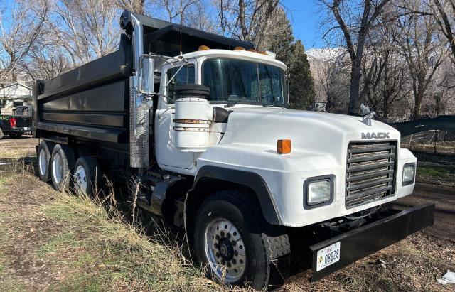 Image 2 of 1999 MACK 600 RD600 1999 with VIN 1M2P324C6XM045366