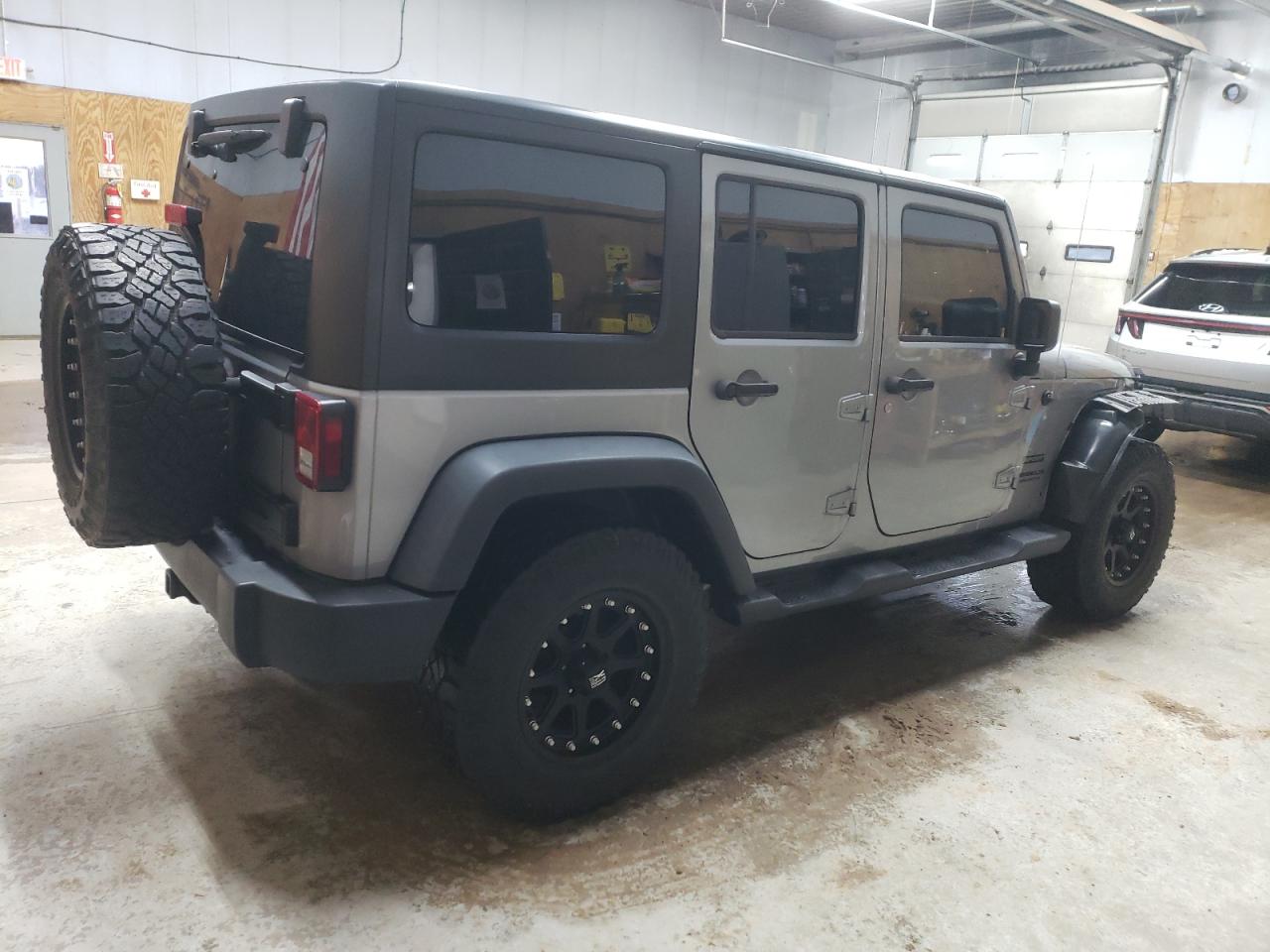 Obraz 3 z 2015 JEEP WRANGLER UNLIMITED SPORT 2015 z VIN 1C4BJWDG9FL512444