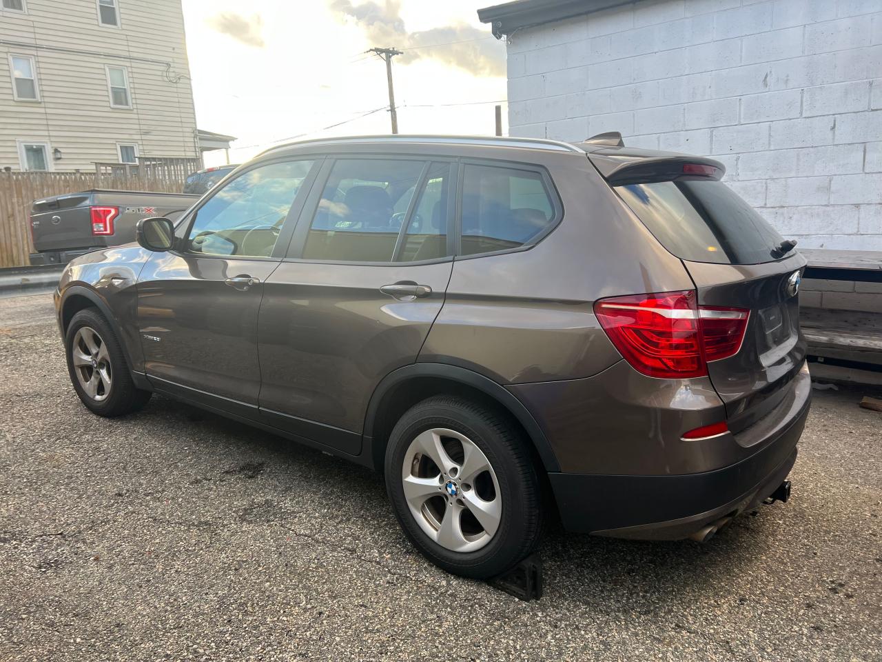 Изображение 3 2011 BMW X3 XDRIVE28I 2011 с VIN 5UXWX5C56BL708733