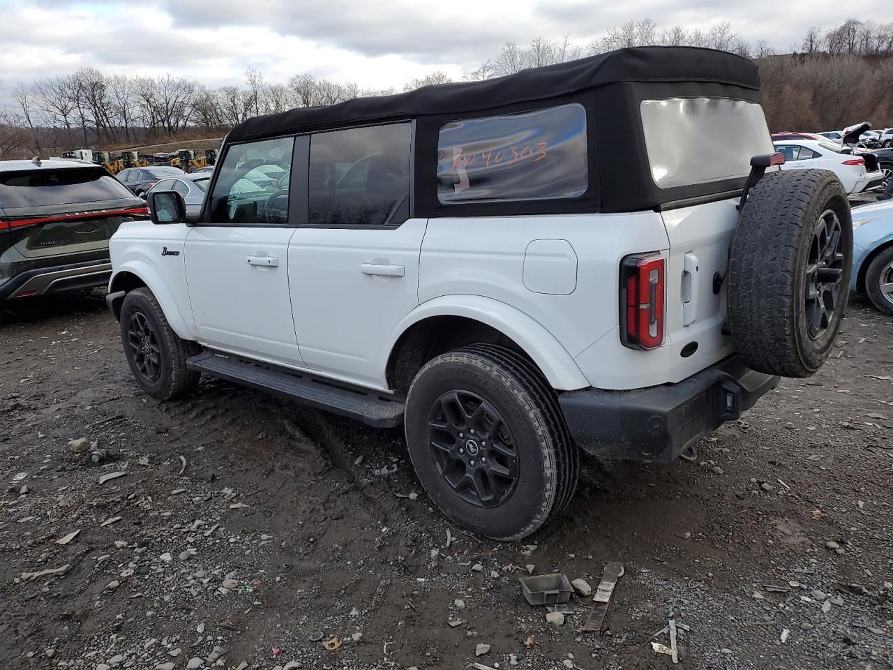 Image 2 of 2022 FORD BRONCO BASE 2022 with VIN 1FMDE5BH1NLB71750