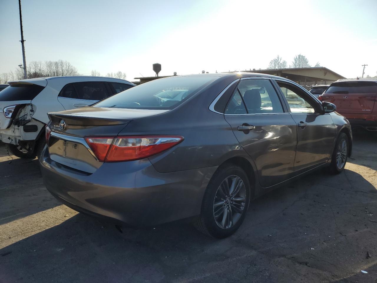 Image 3 of 2015 TOYOTA CAMRY LE 2015 with VIN 4T1BF1FK7FU071327