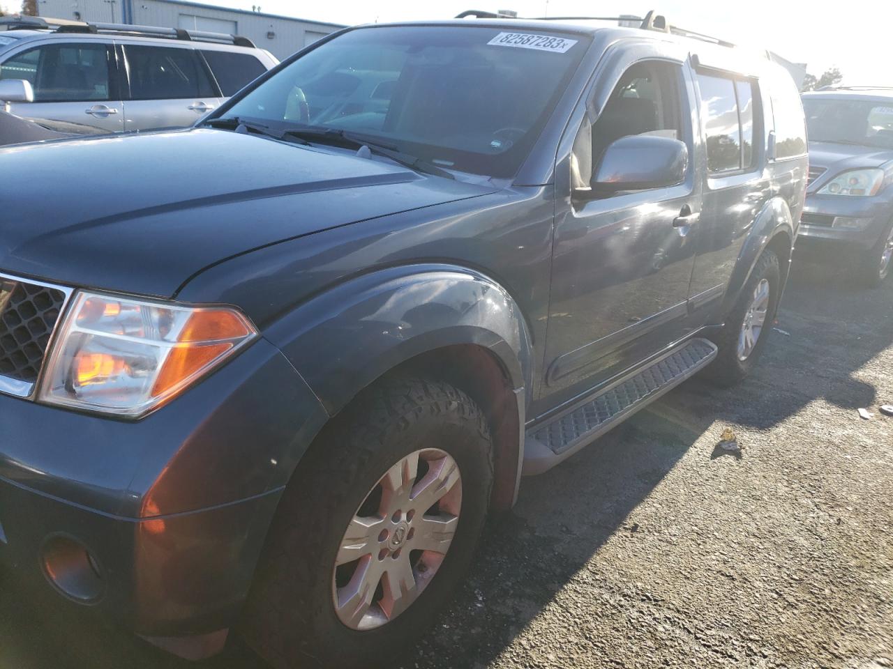 Image 1 of 2005 NISSAN PATHFINDER LE 2005 with VIN 5N1AR18UX5C704182
