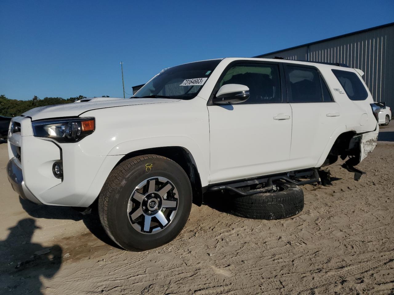 Image 1 of 2022 TOYOTA 4RUNNER SR5 PREMIUM 2022 with VIN JTERU5JR2N6080018