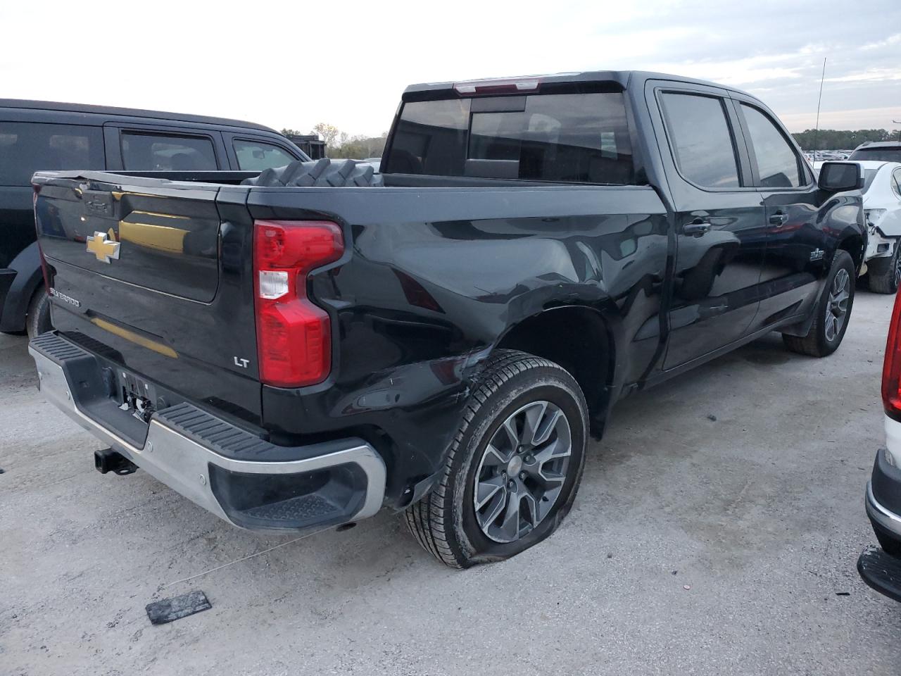 Obraz 3 z 2022 CHEVROLET SILVERADO LTD C1500 LT 2022 z VIN 1GCPWCEDXNZ125746