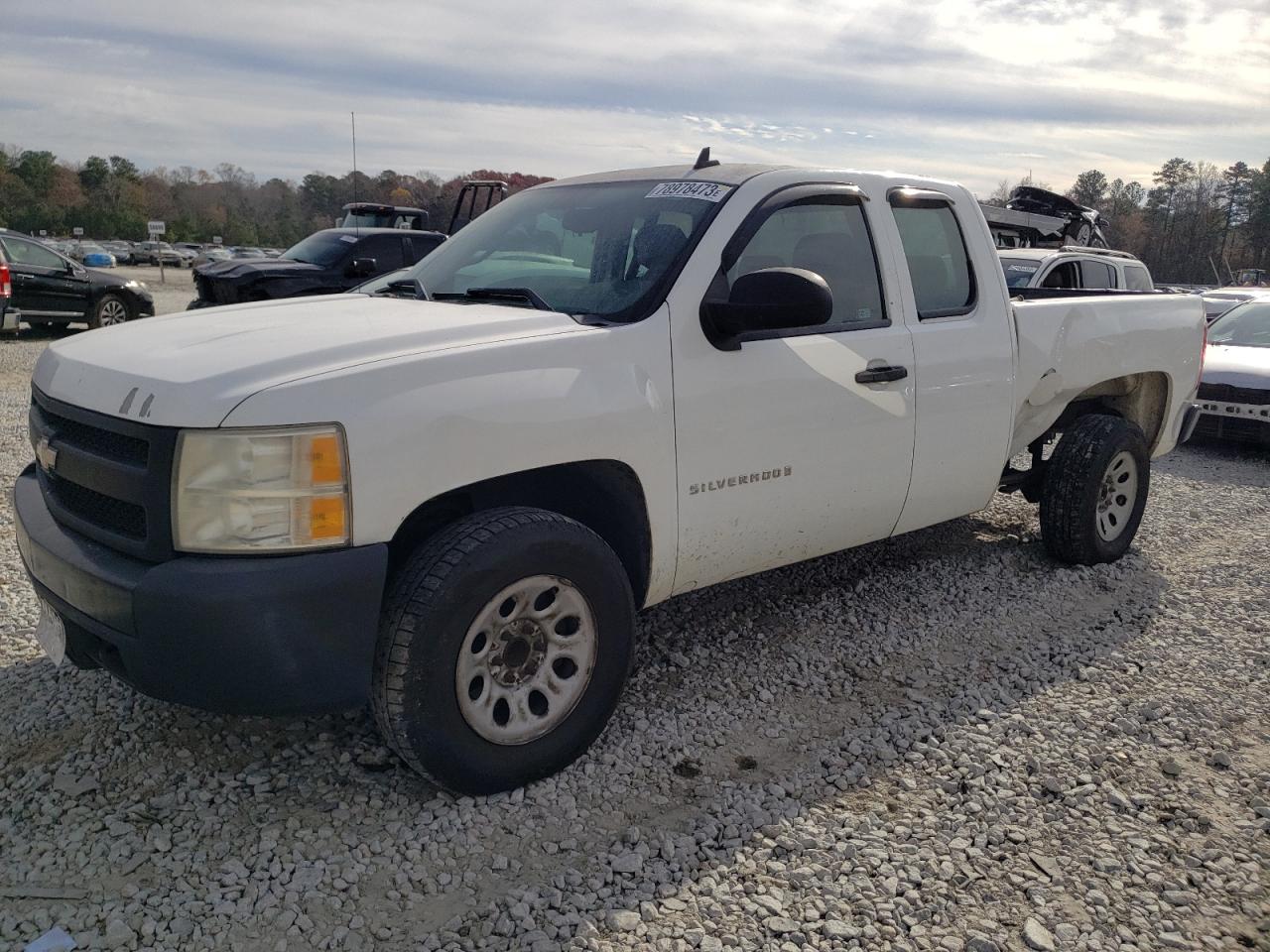Image 1 of 2007 CHEVROLET SILVERADO C1500 CLASSIC 2007 with VIN 1GCEC19X27Z596303