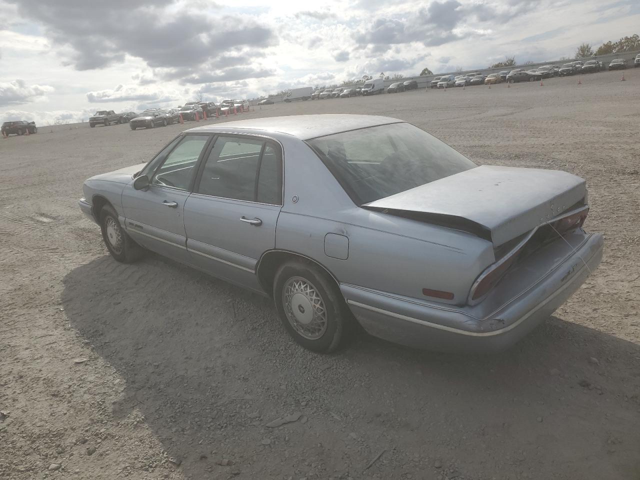 Obraz 2 z 1996 BUICK PARK AVENUE  1996 z VIN 1G4CW52K3TH626070