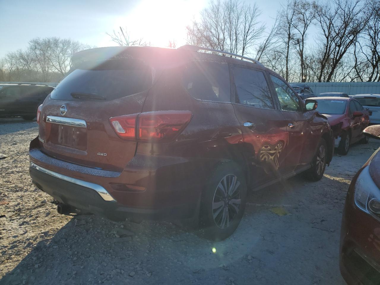 Image 3 of 2018 NISSAN PATHFINDER S 2018 with VIN 5N1DR2MMXJC672899