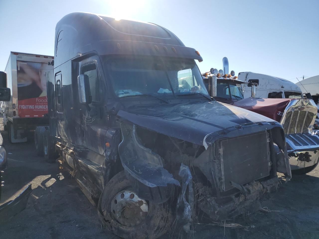 Изображение 1 2017 FREIGHTLINER CASCADIA 125  2017 с VIN 3AKJGLDR1HSHF5478