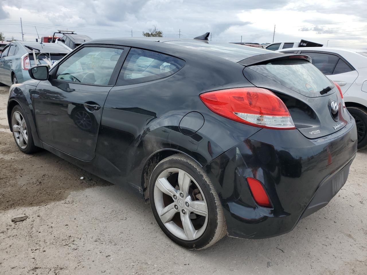 Изображение 2 2014 HYUNDAI VELOSTER  2014 с VIN KMHTC6AD5EU208962