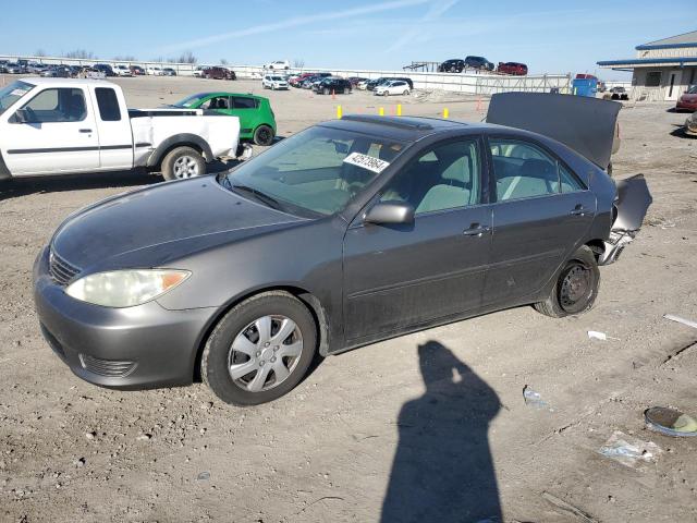 Obraz 1 z 2005 TOYOTA CAMRY LE 2005 z VIN 4T1BE32K95U578037