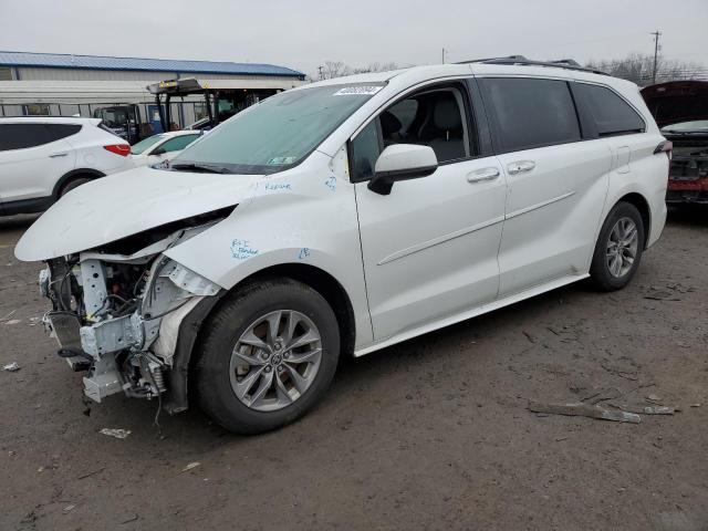 Изображение 2022 TOYOTA SIENNA XLE 2022