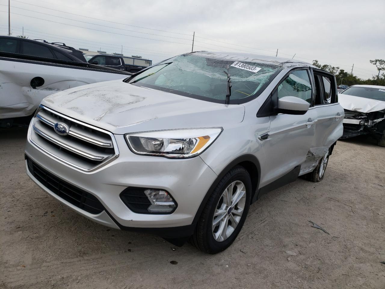 Изображение 2017 FORD ESCAPE SE 2017