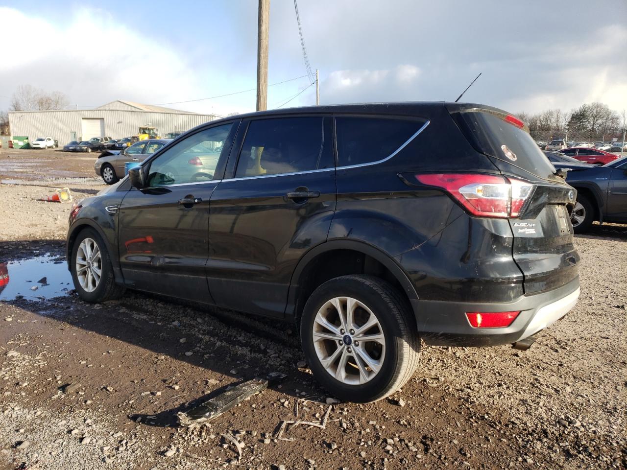 Image 2 of 2017 FORD ESCAPE SE 2017 with VIN 1FMCU0GD2HUD48182