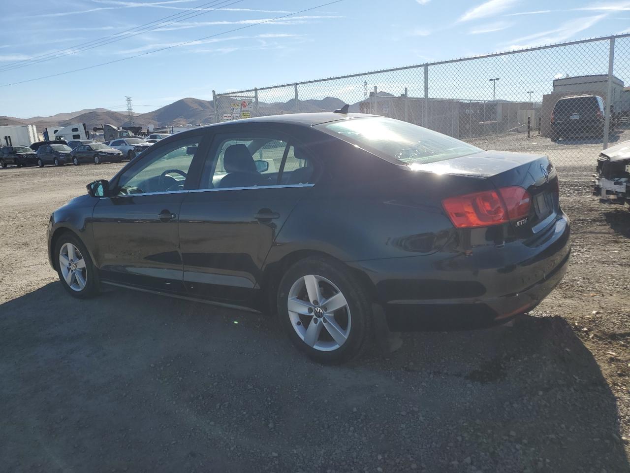 Image 2 of 2013 VOLKSWAGEN JETTA TDI 2013 with VIN 3VWLL7AJ2DM205422