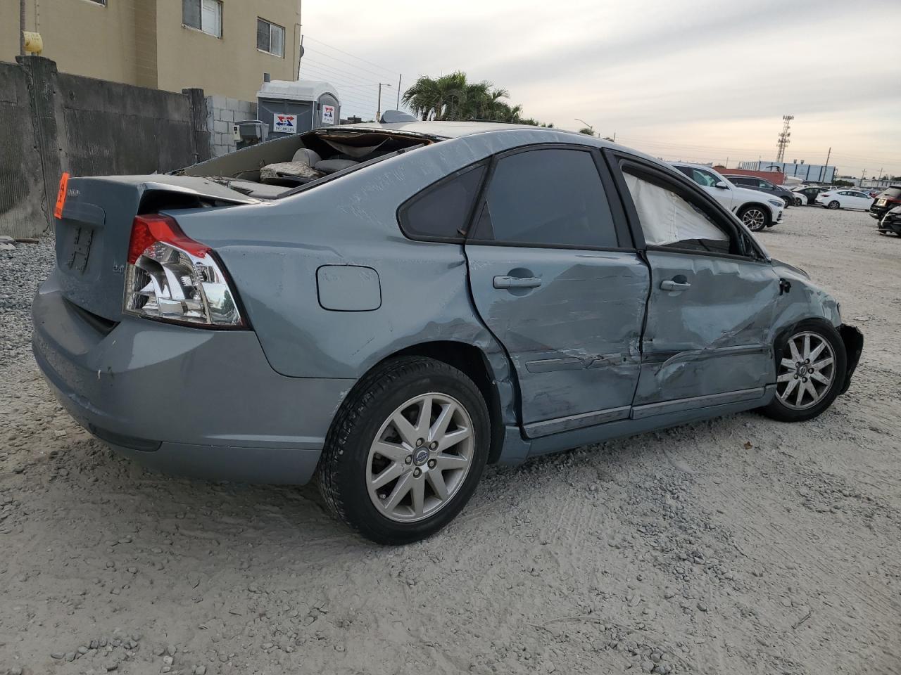 Image 3 of 2008 VOLVO S40 2.4I 2008 with VIN YV1MS390682380715