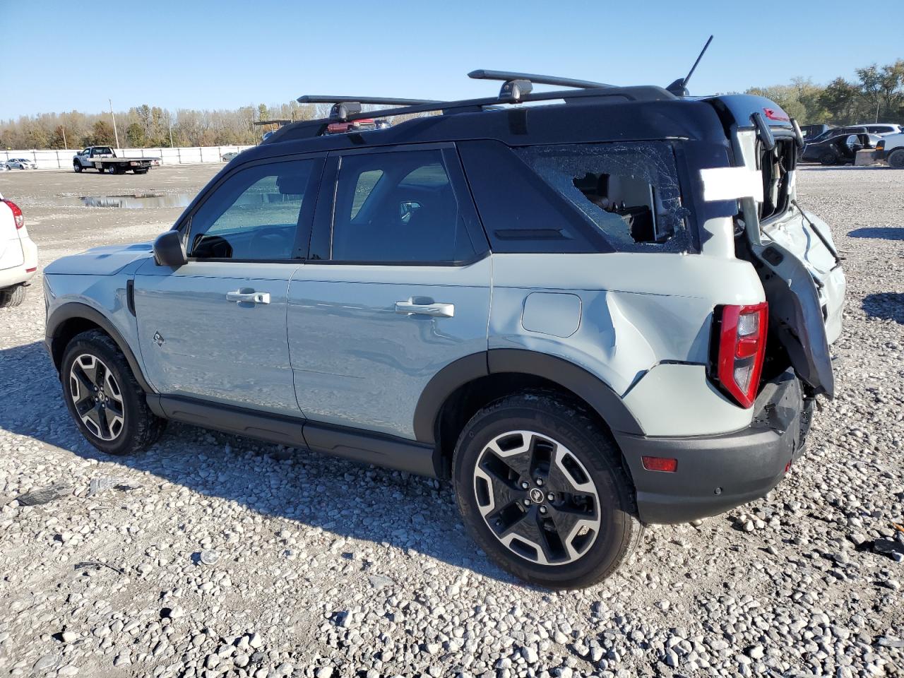 Изображение 2 2021 FORD BRONCO SPORT OUTER BANKS 2021 с VIN 3FMCR9C68MRA46796
