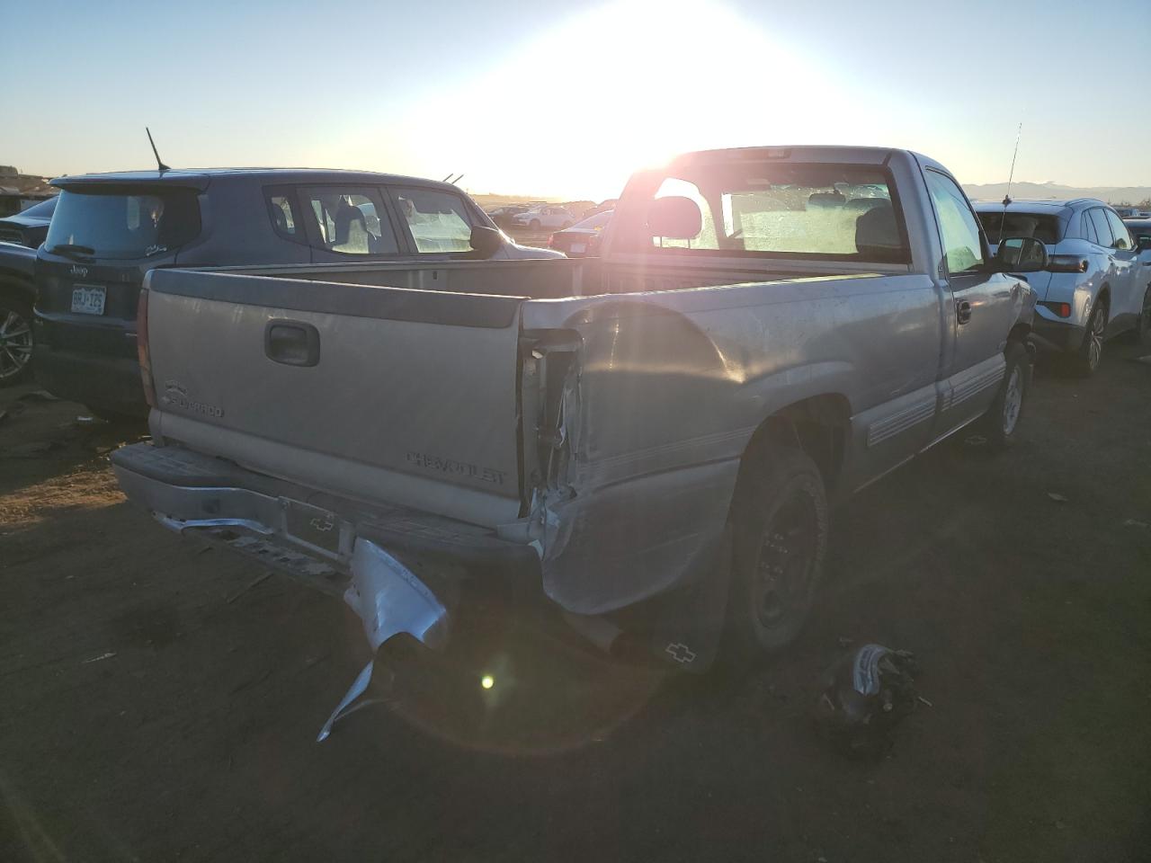 Obraz 3 z 2002 CHEVROLET SILVERADO C1500 2002 z VIN 1GCEC14T62Z252034
