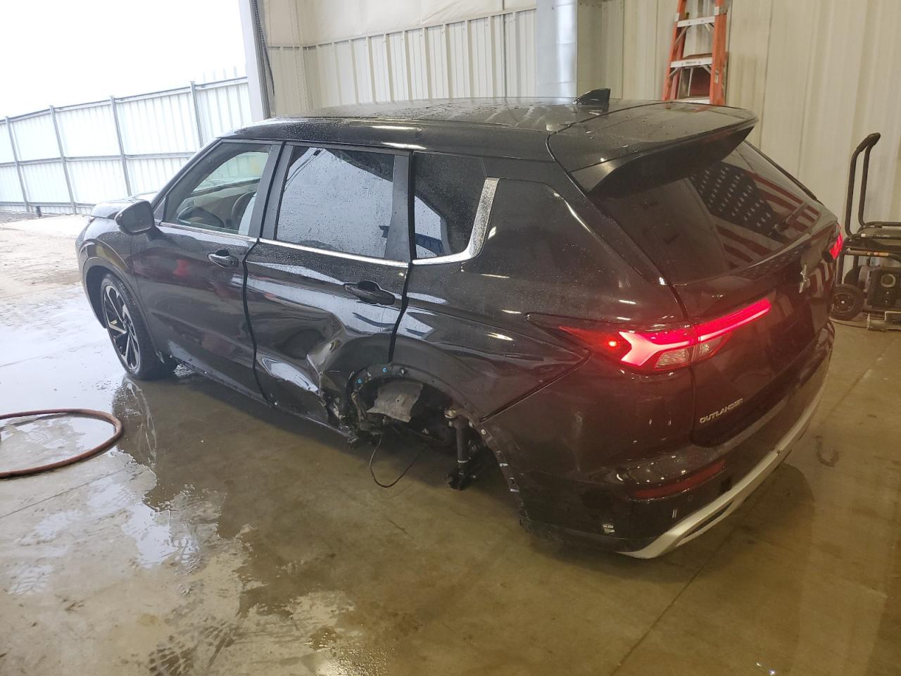 Изображение 2 2023 MITSUBISHI OUTLANDER SE 2023 с VIN JA4J4UA85PZ025125