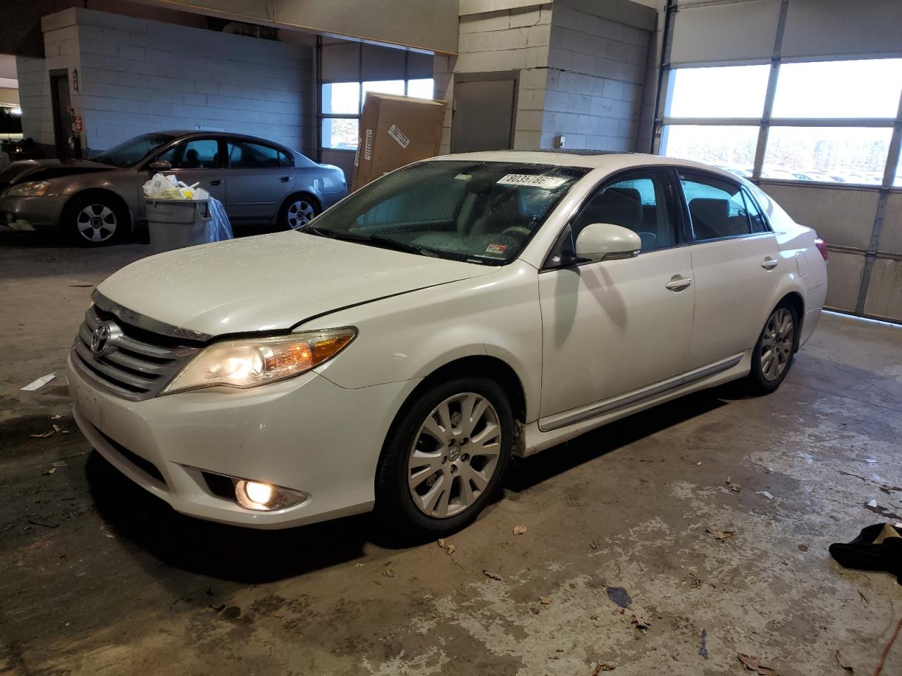 Obraz 1 z 2011 TOYOTA AVALON BASE 2011 z VIN 4T1BK3DB7BU405053
