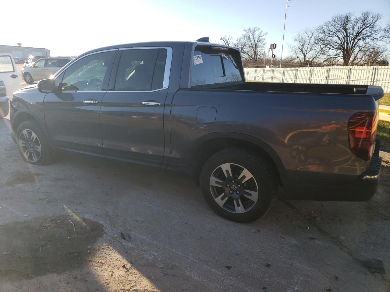 Image 2 of 2018 HONDA RIDGELINE RTL 2018 with VIN 5FPYK3F73JB015542