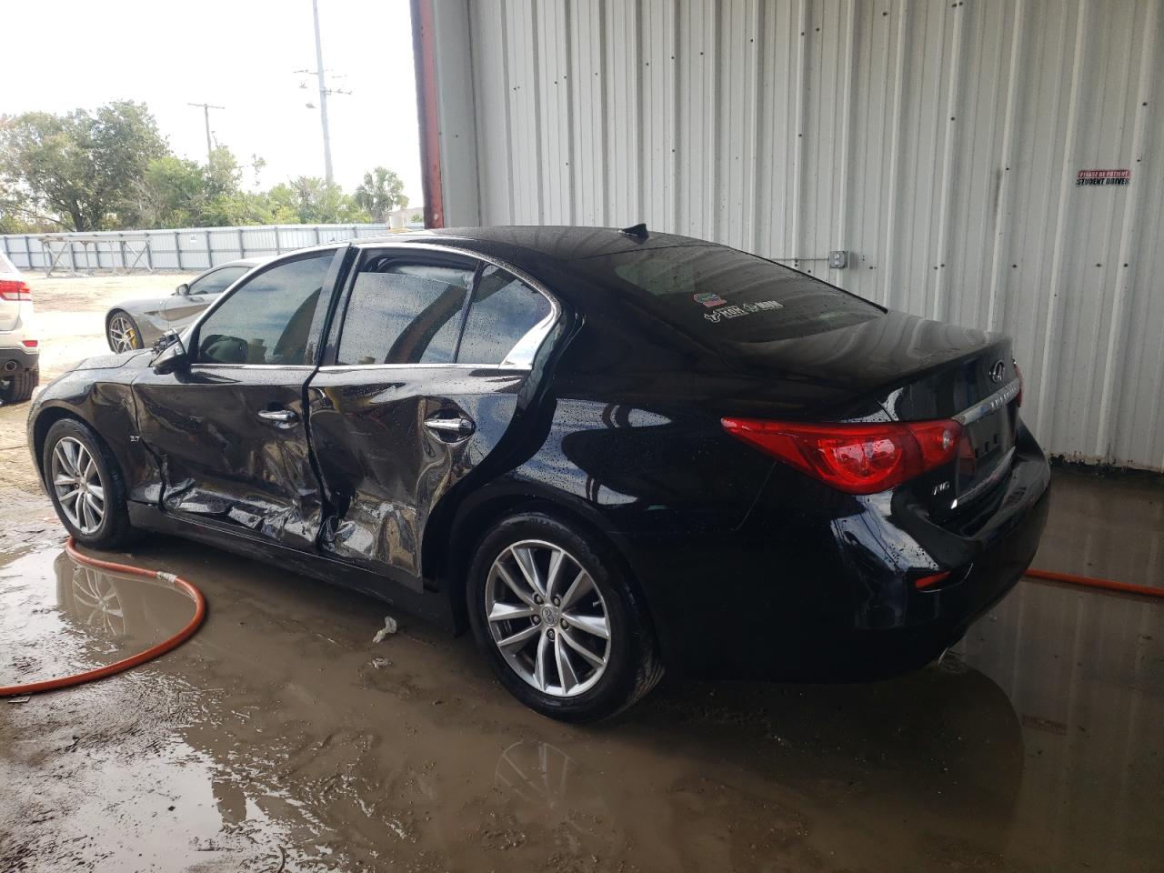 Obraz 2 z 2015 INFINITI Q50 BASE 2015 z VIN JN1BV7AR8FM400179