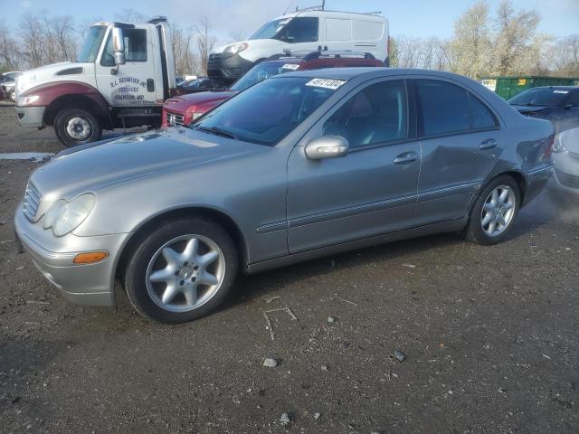 Obraz 1 z 2004 MERCEDES-BENZ C 240 4MATIC 2004 z VIN WDBRF81J64F538926