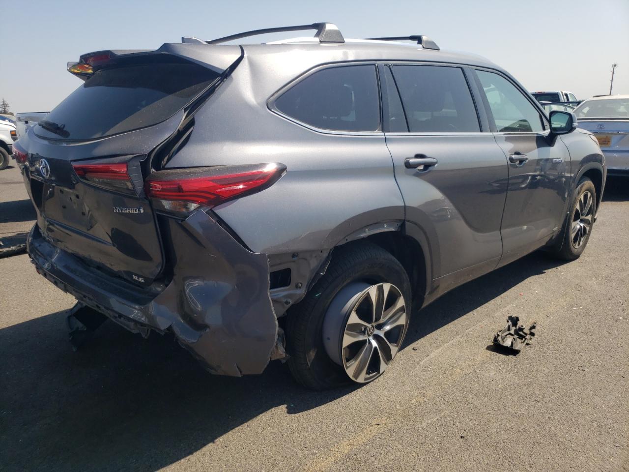 Изображение 3 2020 TOYOTA HIGHLANDER HYBRID XLE 2020 с VIN 5TDHBRCH8LS509306