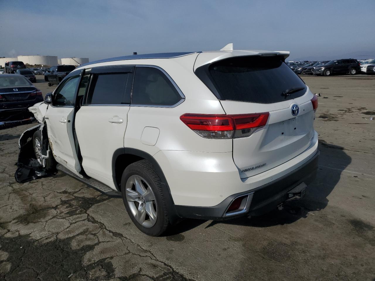 Obraz 2 z 2019 TOYOTA HIGHLANDER HYBRID LIMITED 2019 z VIN 5TDDGRFH4KS066405