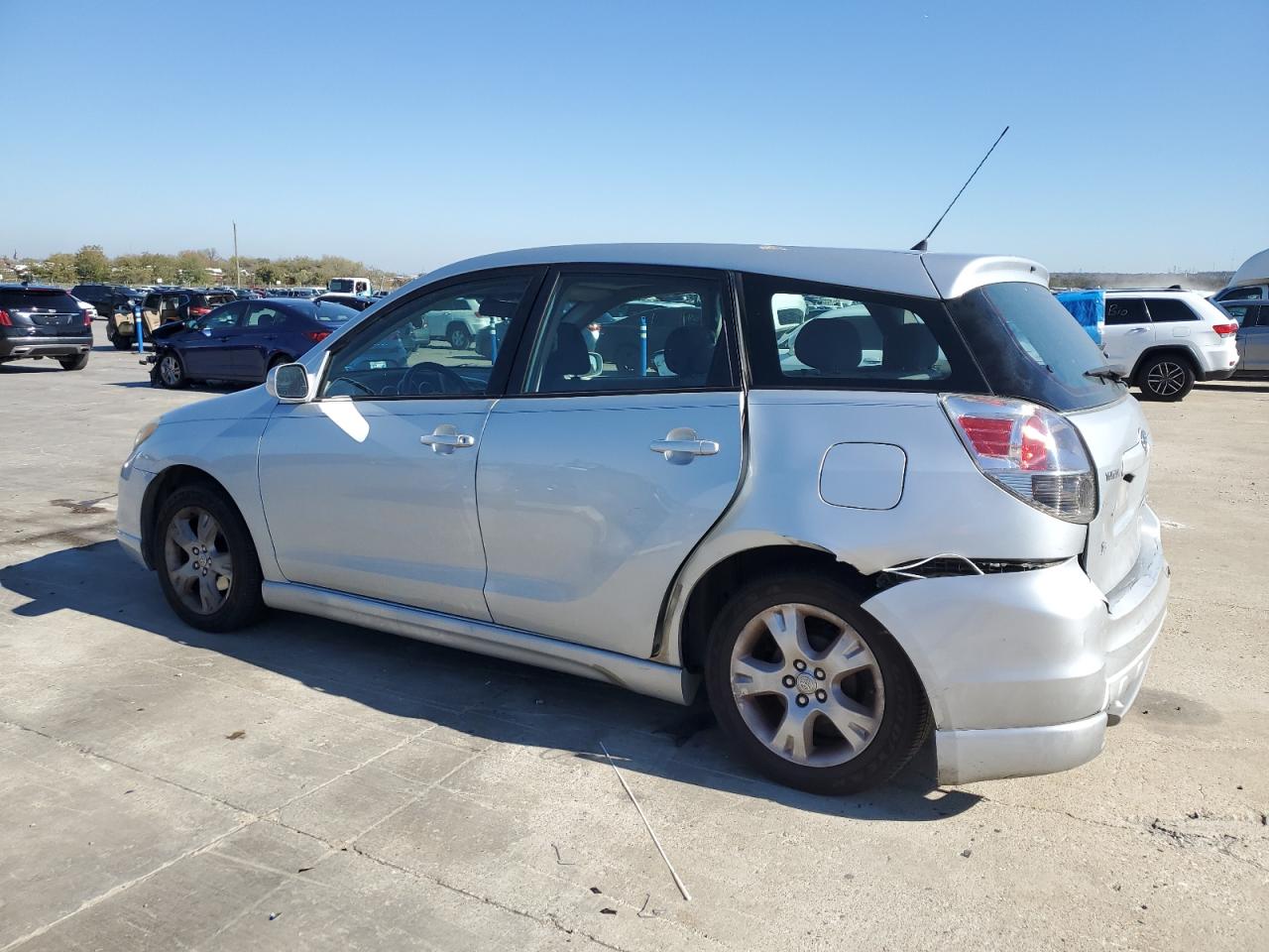 Изображение 2 2005 TOYOTA COROLLA MATRIX XR 2005 с VIN 2T1KR32E25C500716
