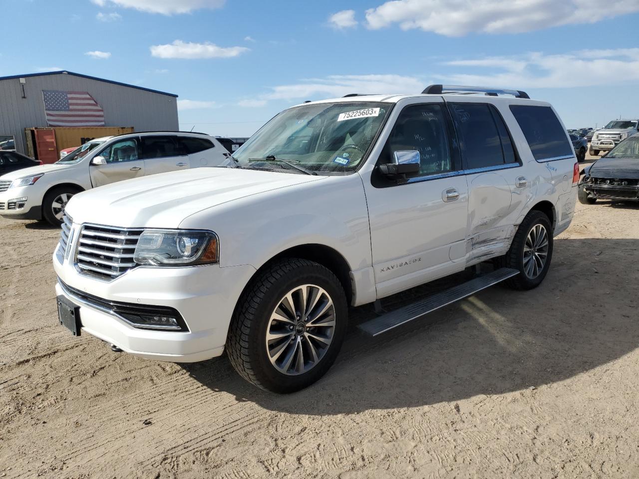 Image 1 of 2015 LINCOLN NAVIGATOR  2015 with VIN 5LMJJ2HT8FEJ04199