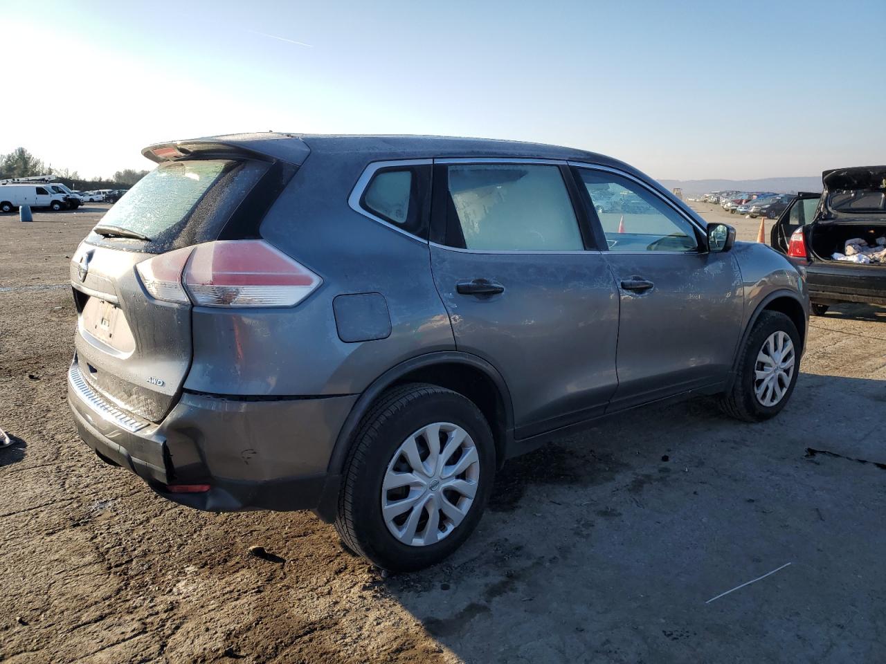 Obraz 3 z 2016 NISSAN ROGUE S 2016 z VIN JN8AT2MV1GW145654