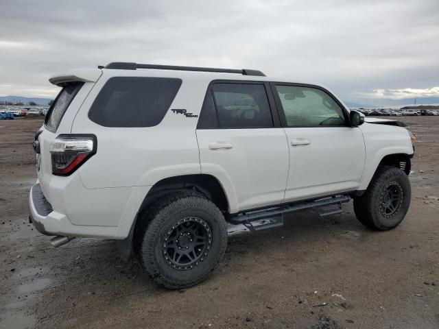 Изображение 3 2020 TOYOTA 4RUNNER SR5/SR5 PREMIUM 2020 с VIN JTEBU5JR1L5817374