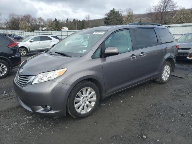 2015 TOYOTA SIENNA XLE 2015 image