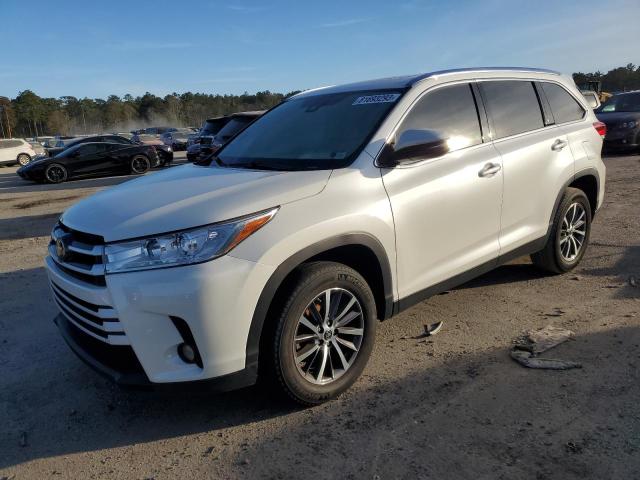 Изображение 1 2019 TOYOTA HIGHLANDER SE 2019 с VIN 5TDKZRFH4KS571491