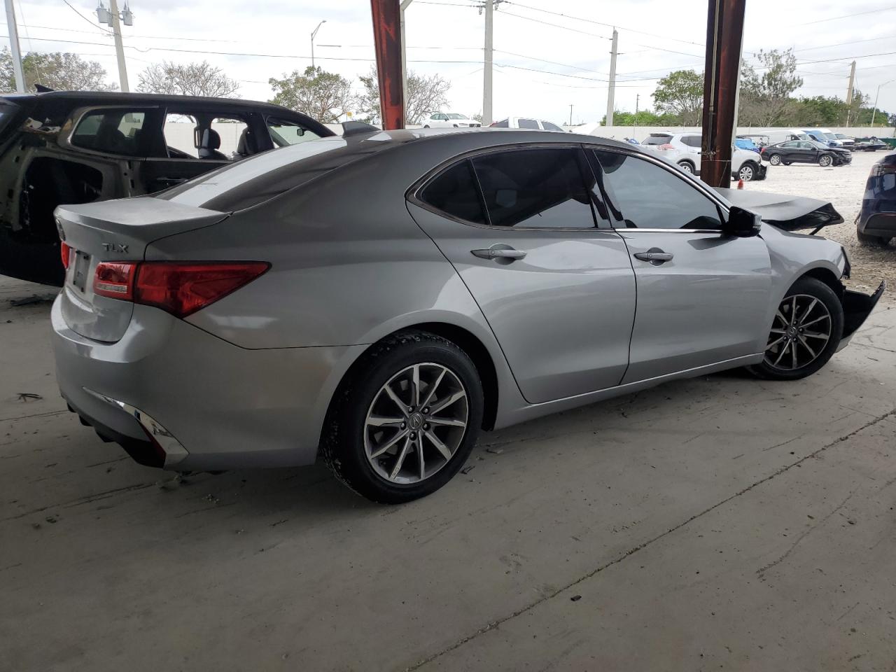 Obraz 3 z 2018 ACURA TLX TECH 2018 z VIN 19UUB1F53JA006568